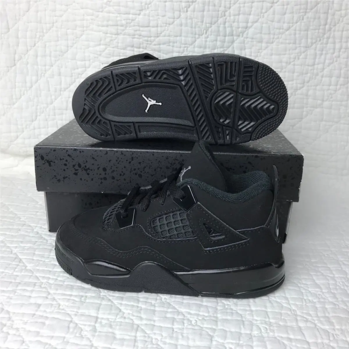 Nike shoes - Air Jordan 4 - Air - Black 2