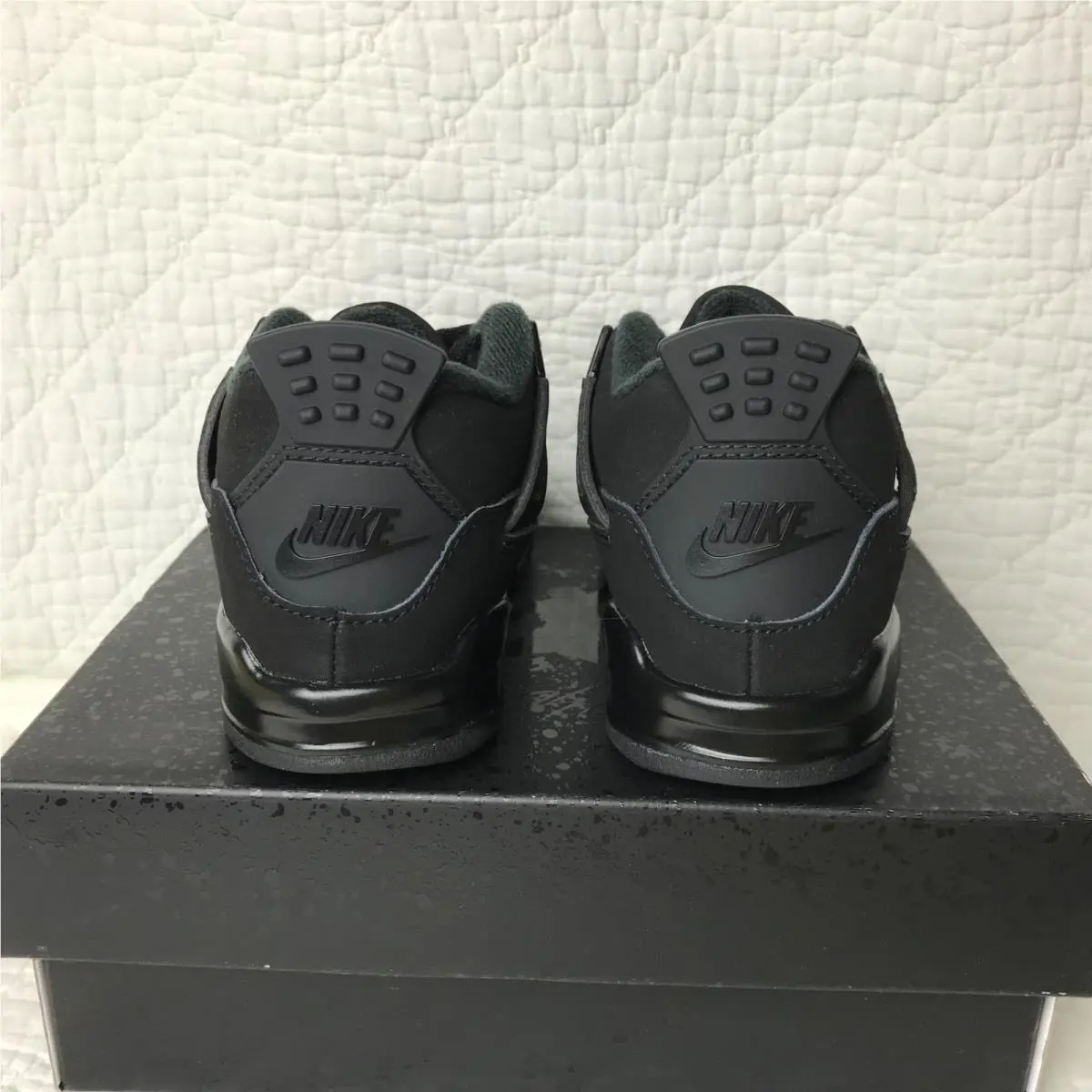 Nike shoes - Air Jordan 4 - Air - Black 4