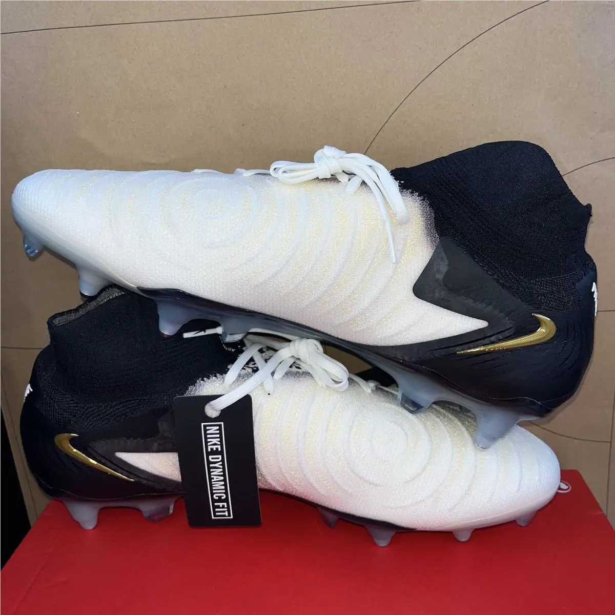 Nike shoes - Nike Phantom Luna Elite - Phantom Luna Elite - FQ8931-100 - White 1