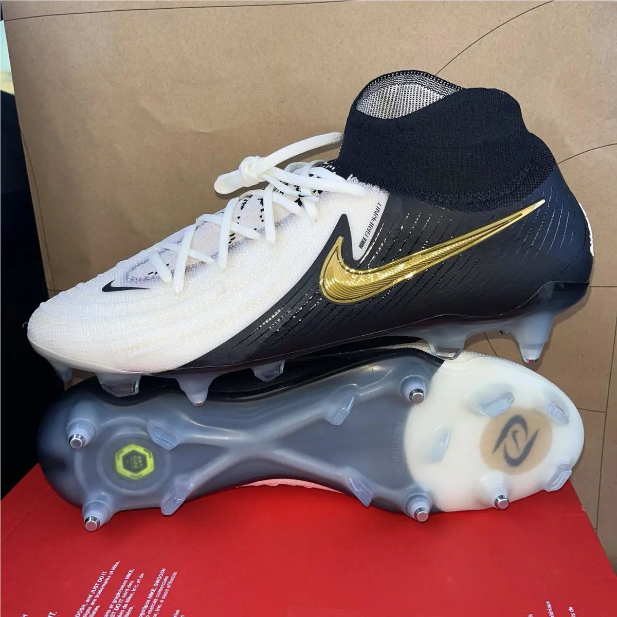 Nike shoes - Nike Phantom Luna Elite - Phantom Luna Elite - FQ8931-100 - White 4