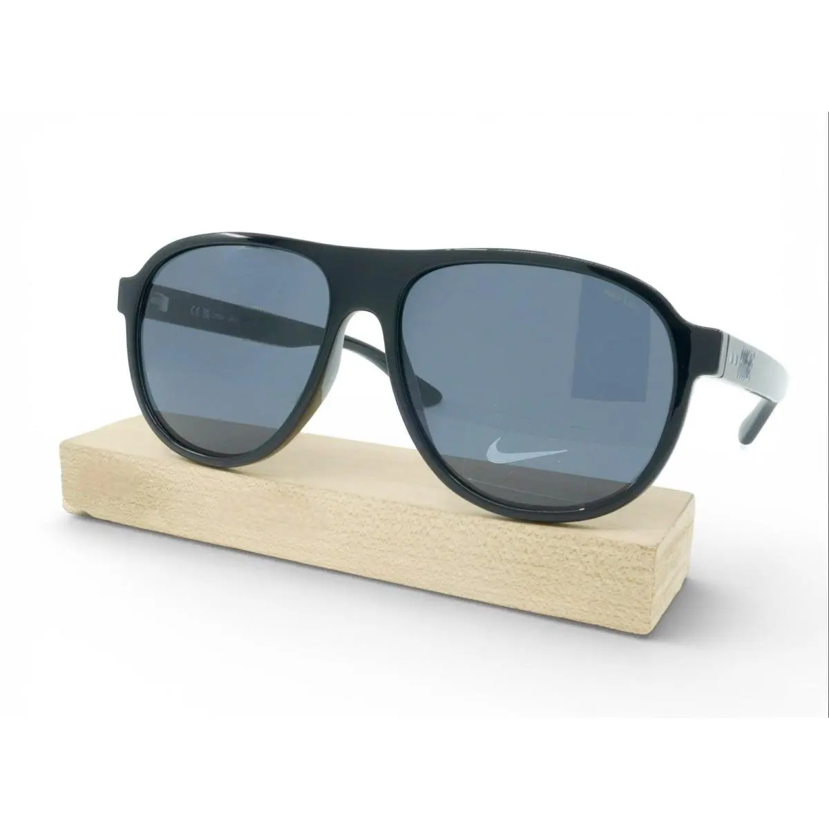 IB3679X-010 Mens  Vintage Icon Sunglasses by Nike