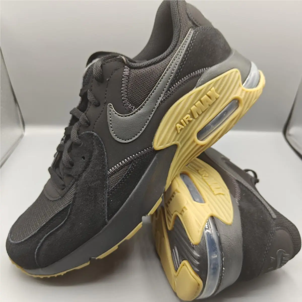 Nike Men`s Air Max Excee Black Anthracite Gum Running Sneakers 11.5 HV0928-010