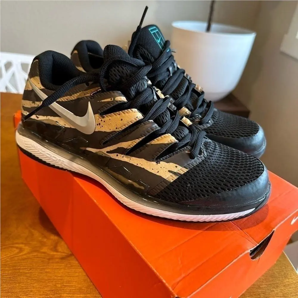 Nike shoes - Black 3