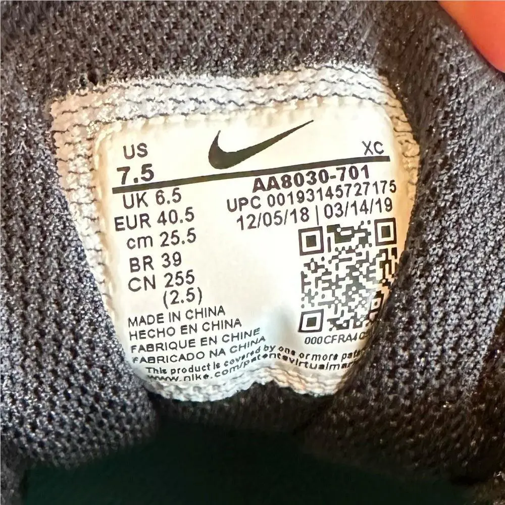 Nike shoes - Black 6