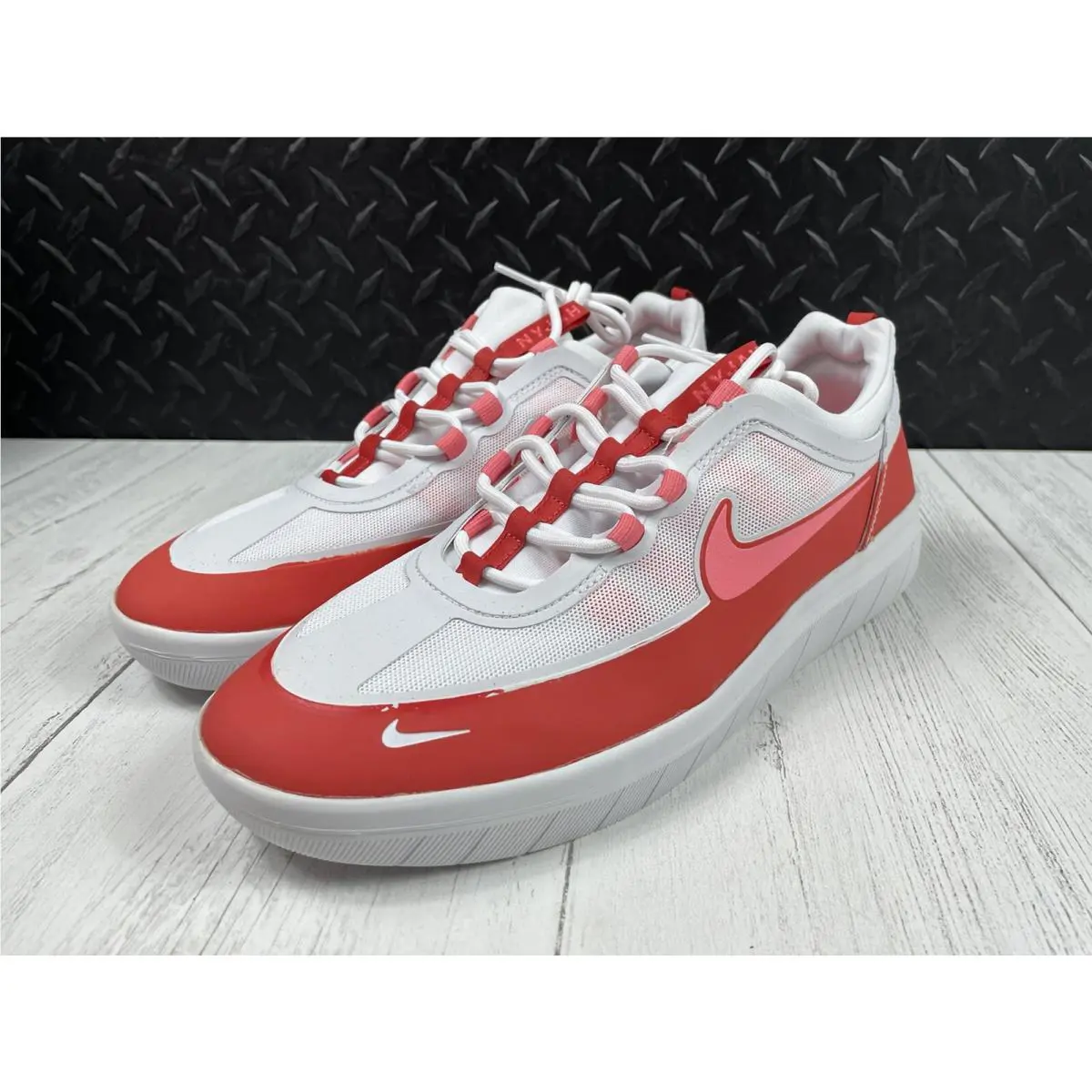 Nike shoes - Nike SB Nyjah Free 2 - BV2078-600 - White, Lobster, Pink Gaze (UPC: 0195242335185) 4