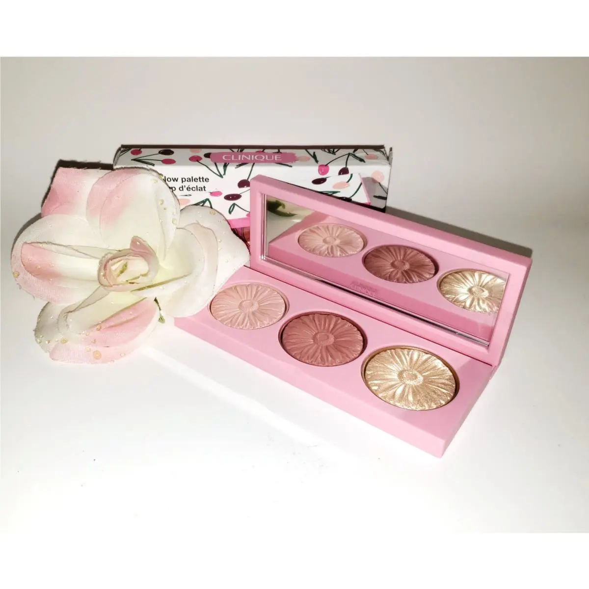 Clinique Good To Glow Palette Cheek Pop Blush Black Honey + Highlighter Trio