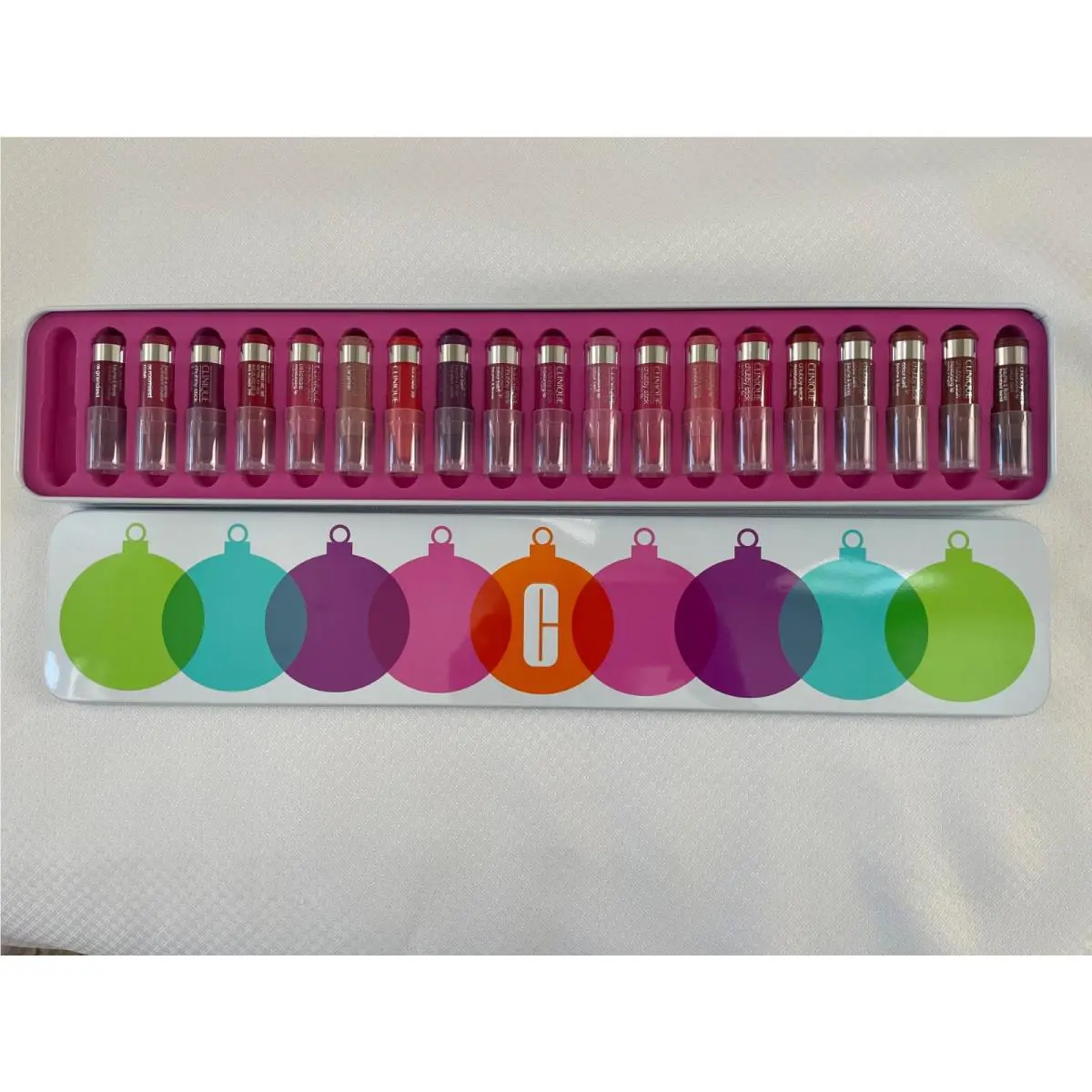 Clinique Chubbettes Chubby Lipsticks Set of 19 in Metal T