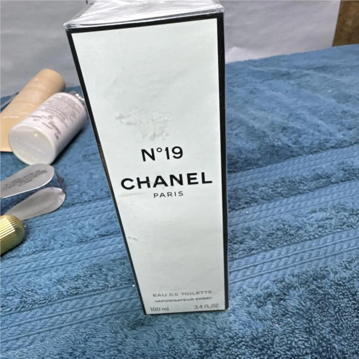 Made In France No.19 by Chanel 3.4 oz / 100 ML Eau De Toilette Spray