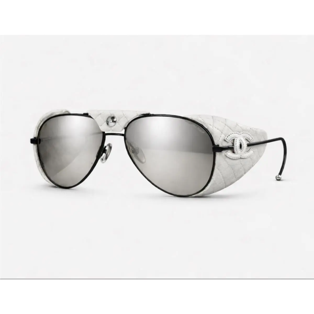 100 Chanel Quilted Leather Tinted Pilot Sunglasses - White - 71265 L5627