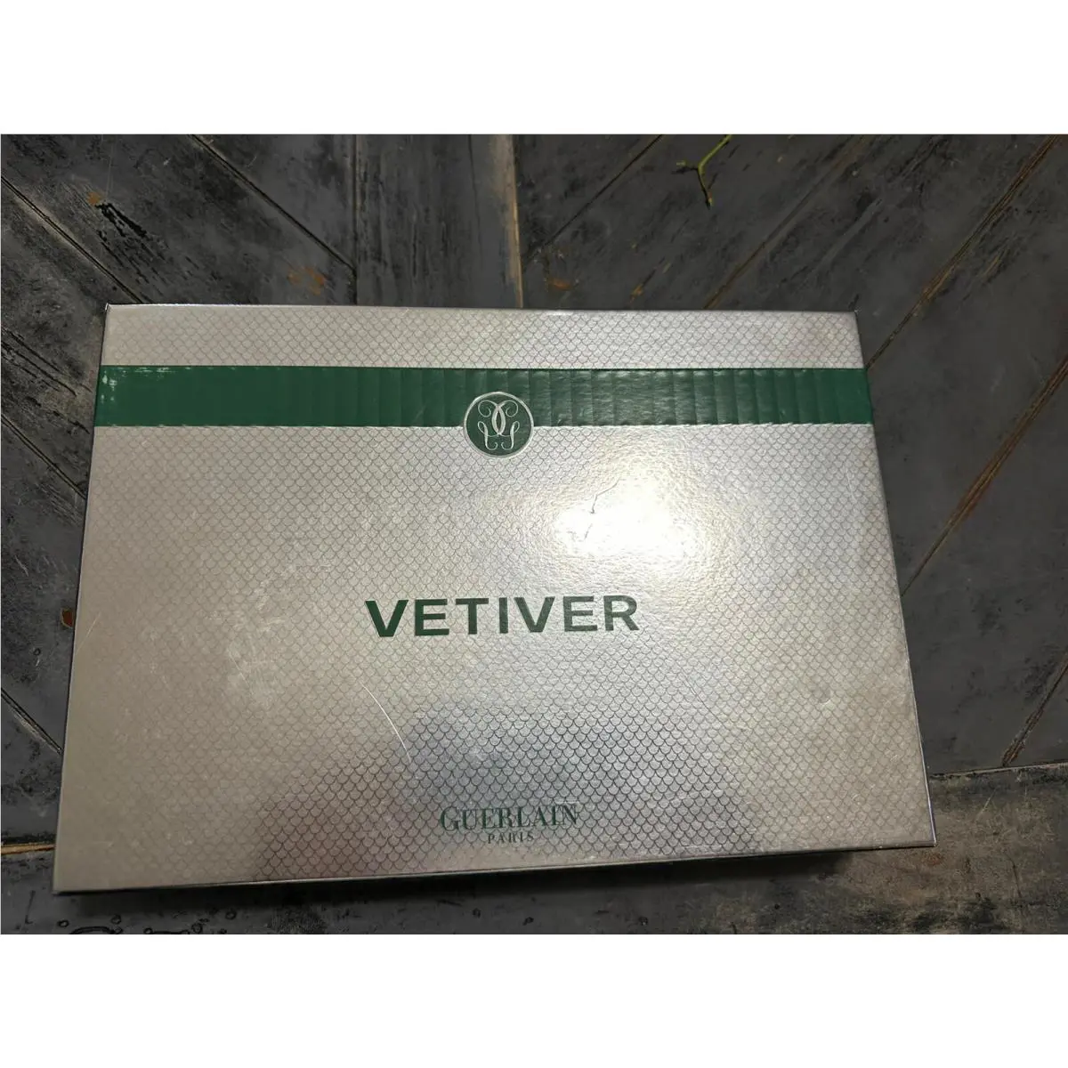 Guerlain Vetiver Pour Homme Gift Set 4.2 oz Spray+deodorant 1.7 Oz+ Shampoo 2.5