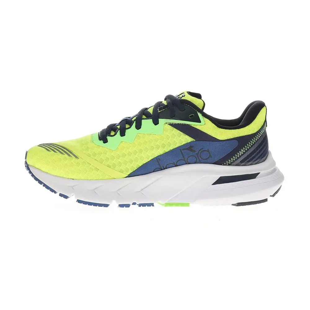Diadora shoes - diadora Mythos Blushield Volo 2 Running - 178071-C9807 - White 1