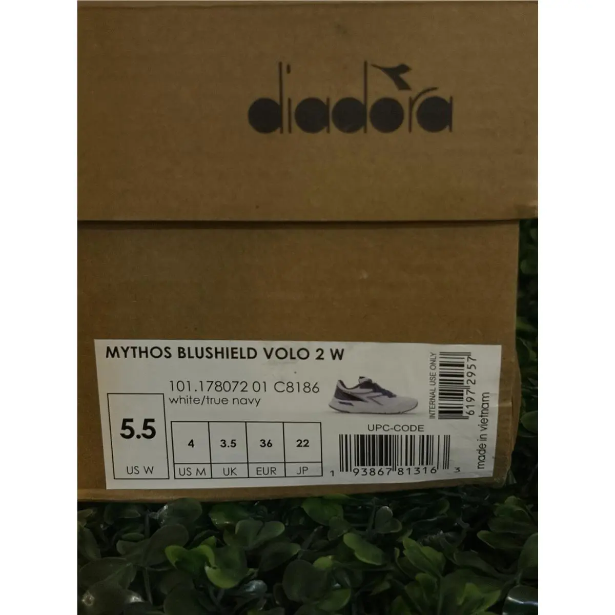 Diadora shoes - diadora Mythos Blushield Volo 2 Running - 178072-C8186 - White 0