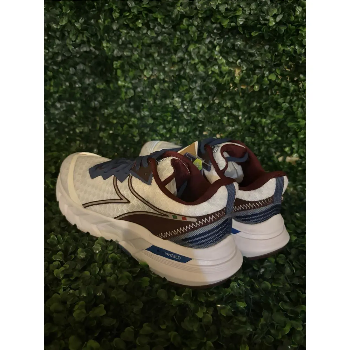 Diadora shoes - diadora Mythos Blushield Volo 2 Running - 178072-C8186 - White 5