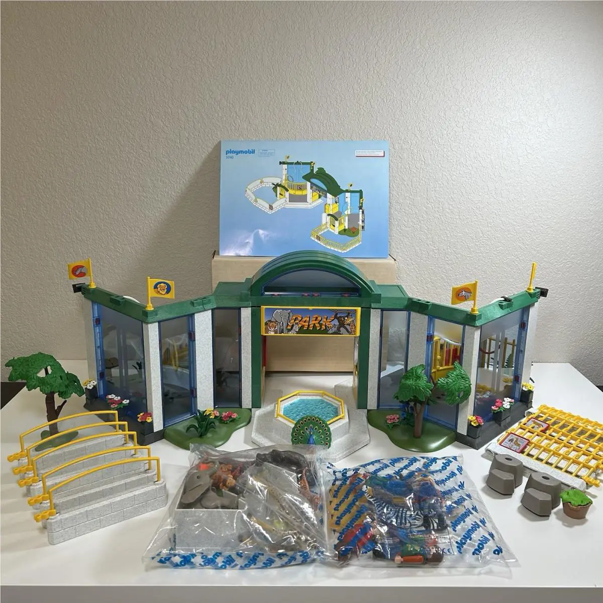 Playmobil Zoo 3240 Vintage 2003 Display Complete Set System-x
