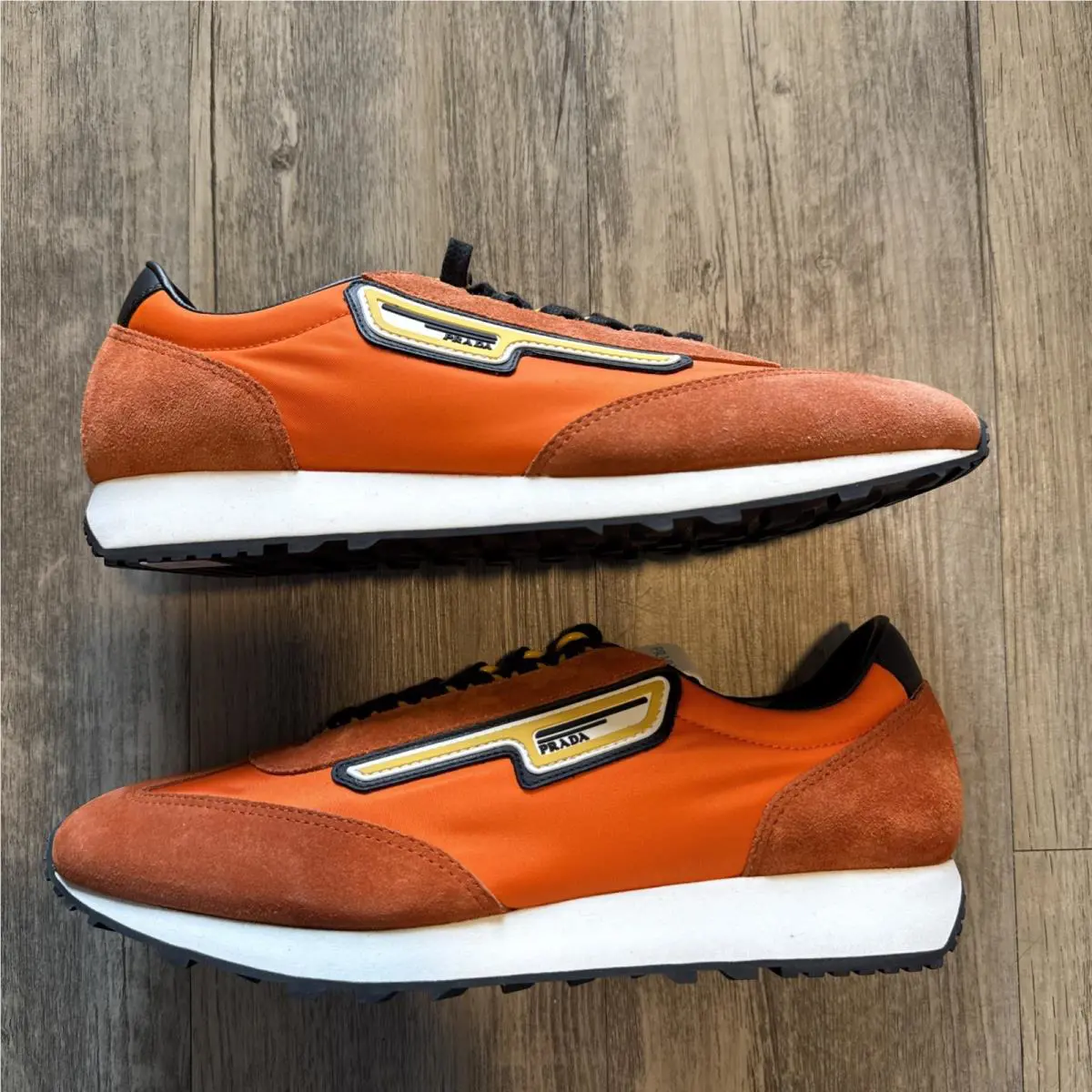Prada 2EG276 Aragosta Suede Nylon Runner Sneaker Men’s EU 8 / US 9 Made in Italy
