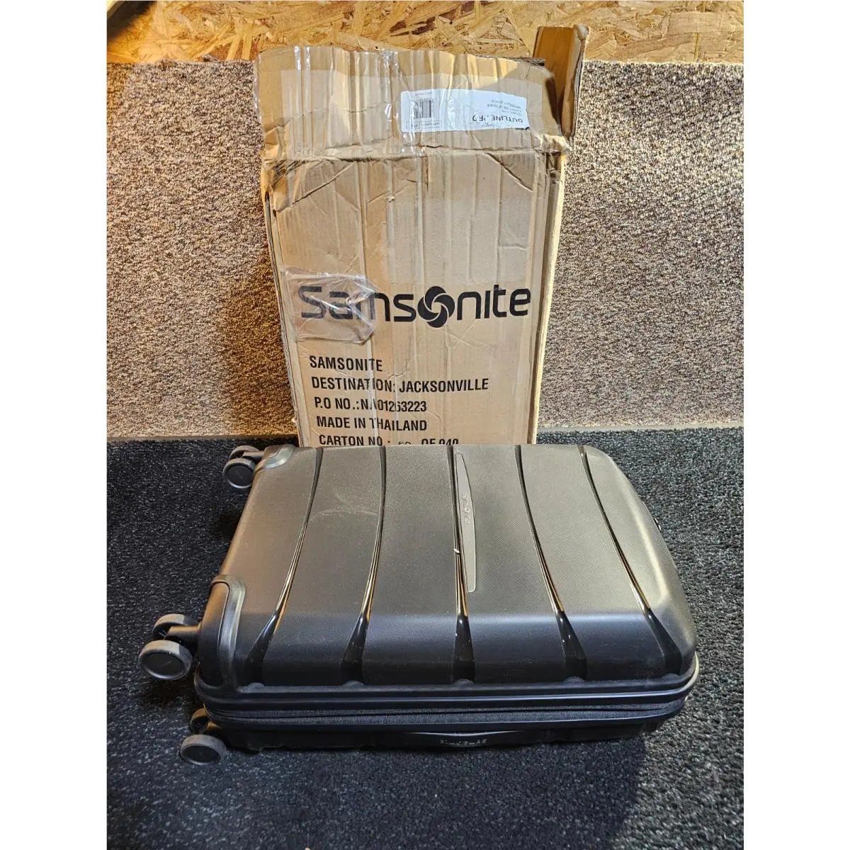 Samsonite 137393-1548 Outline Pro 23 Hardside Carry-on 4-Wheeled Spinner Black