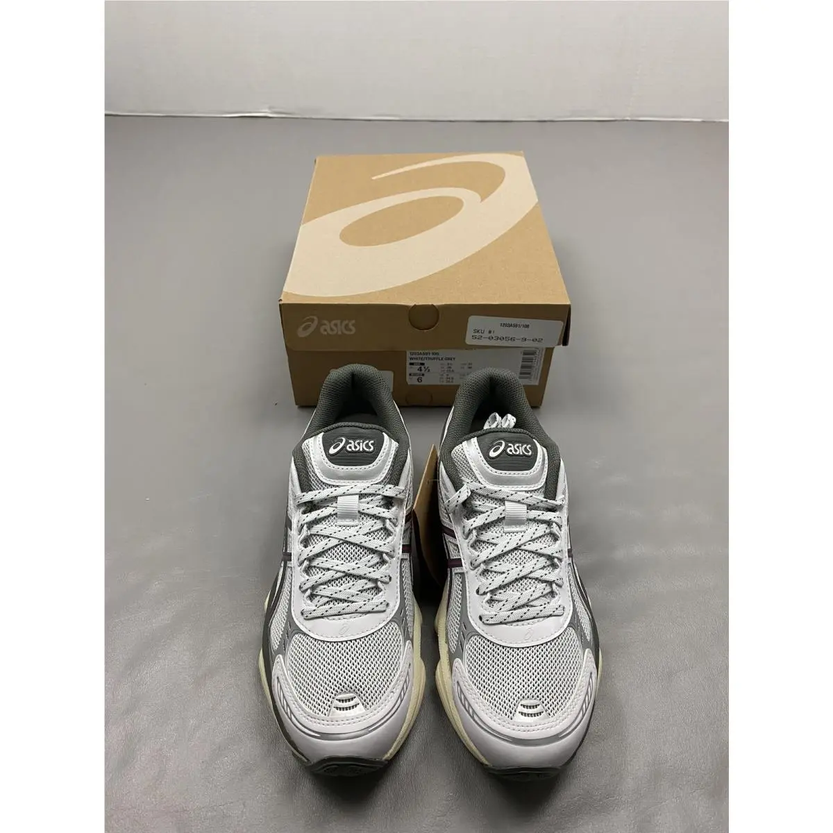 Asics Gel-kinetic Fluent Shoes Womens 6 White Grey Running 1203A591-100