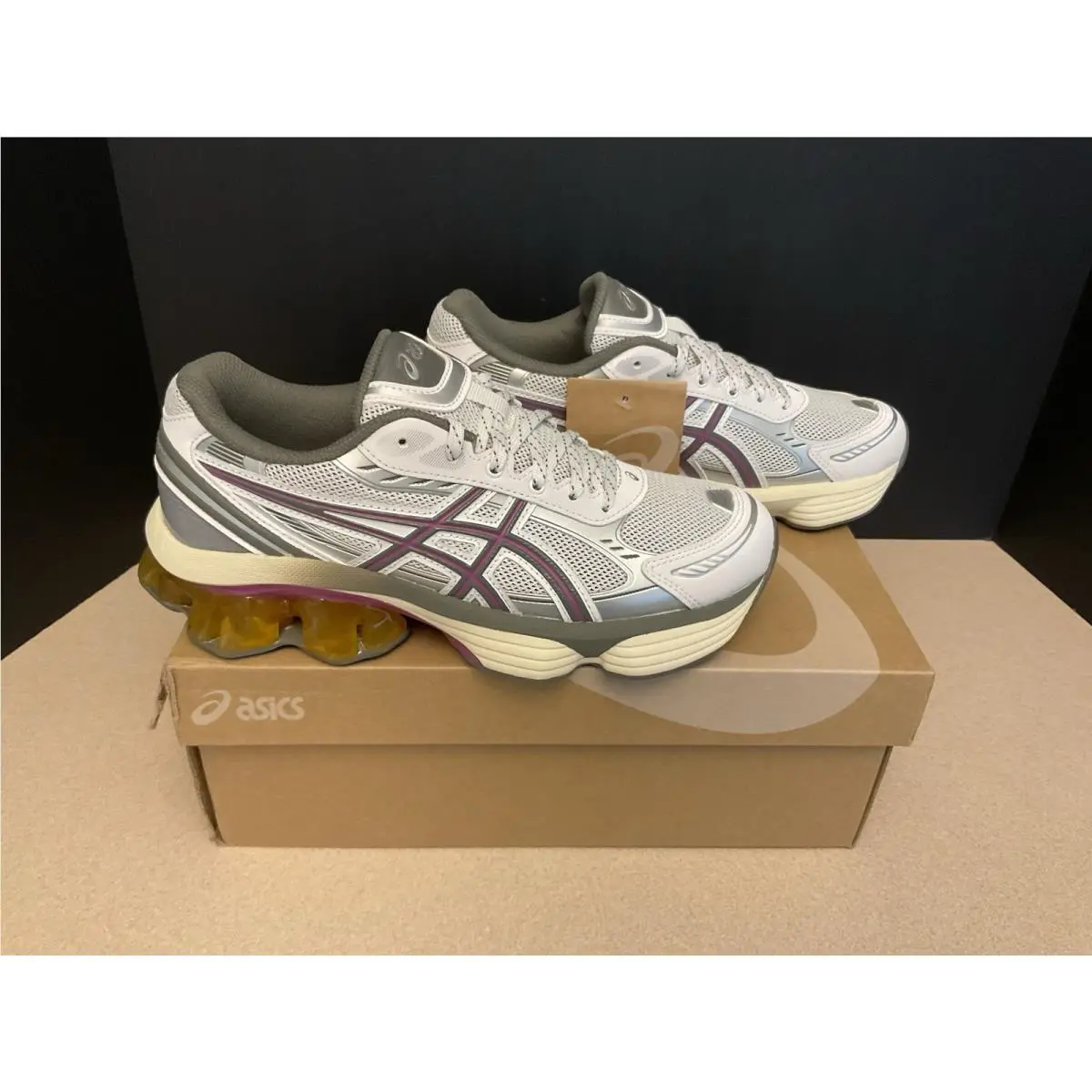 Womens Asics Gel Kinetic Fluent White / Truffle Grey Shoes. Size 6.5. Nice