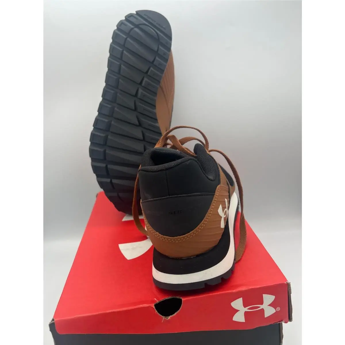 Under Armour shoes - Under Armour Charged Assert - Charged Assert - 3028387-009 - Brown 6