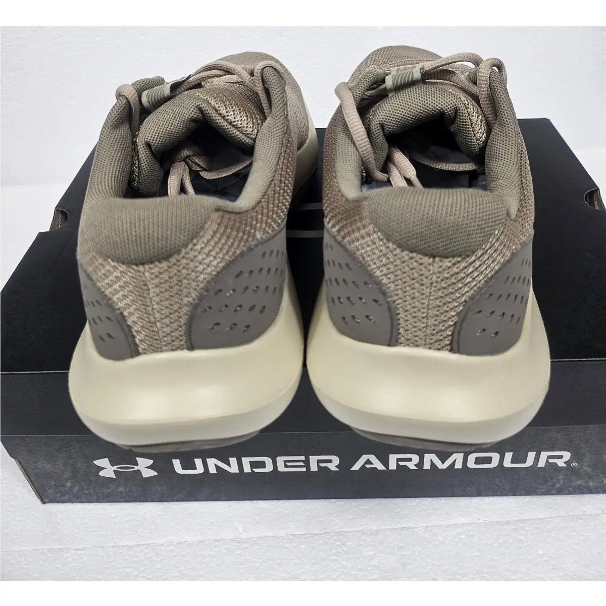 Under Armour shoes - Under Armour Surge - Surge - 3027000-203 - Brown 9