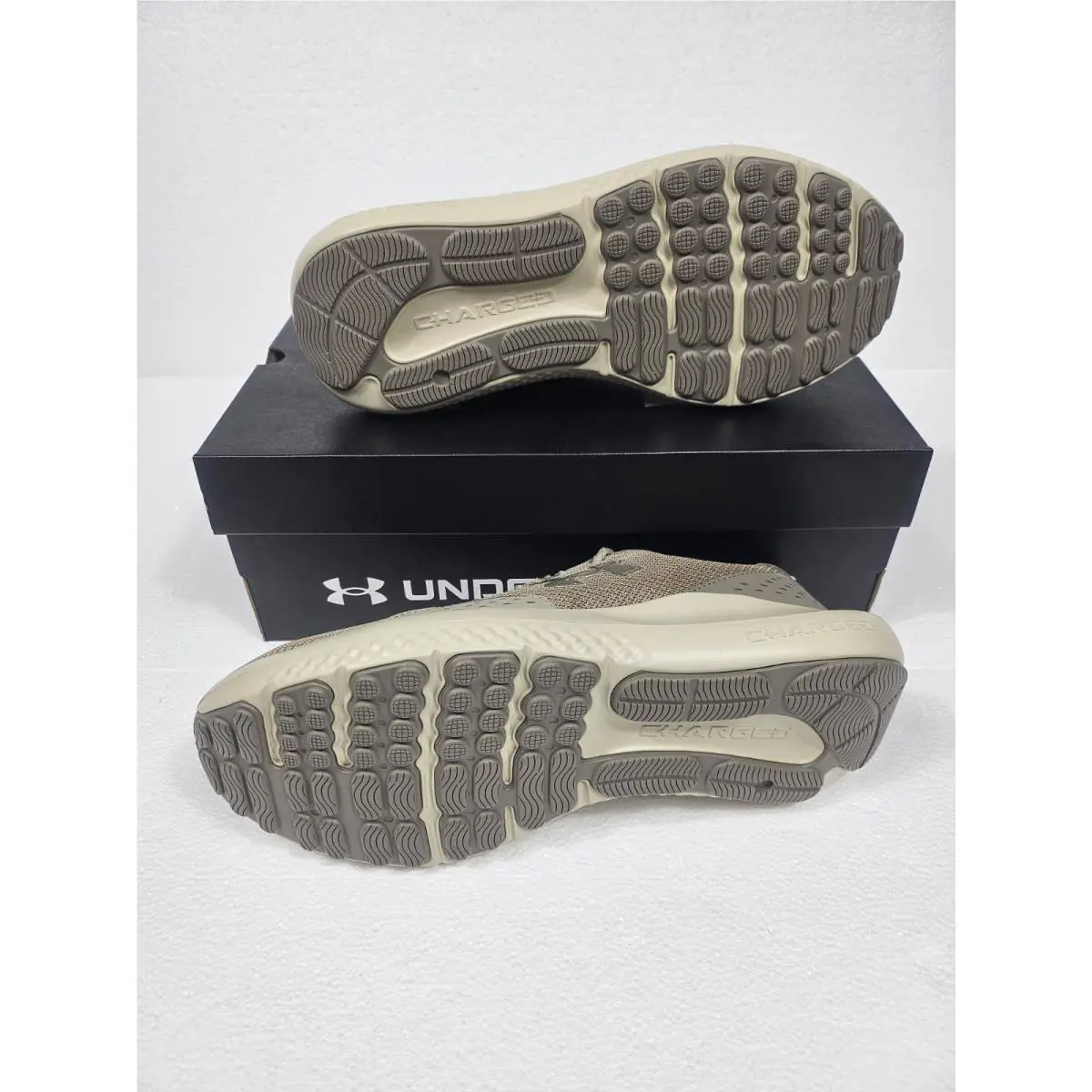 Under Armour shoes - Under Armour Surge - Surge - 3027000-203 - Brown 2