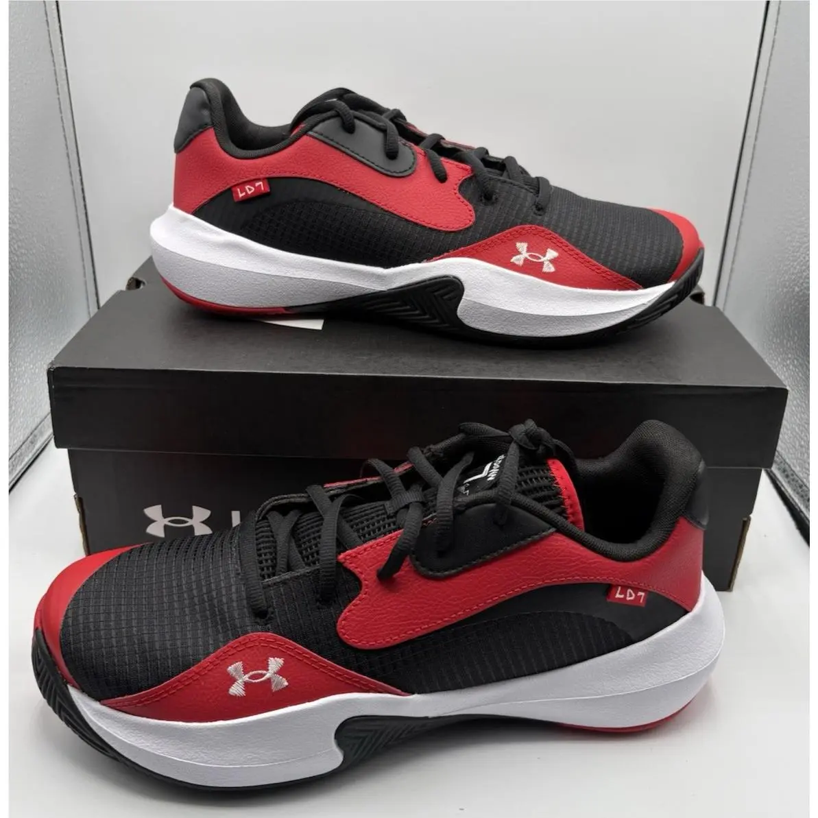 Under Armour UA Lockdown 7 Low Red Black Sneakers 3027646-600 Men`s 10.5 M