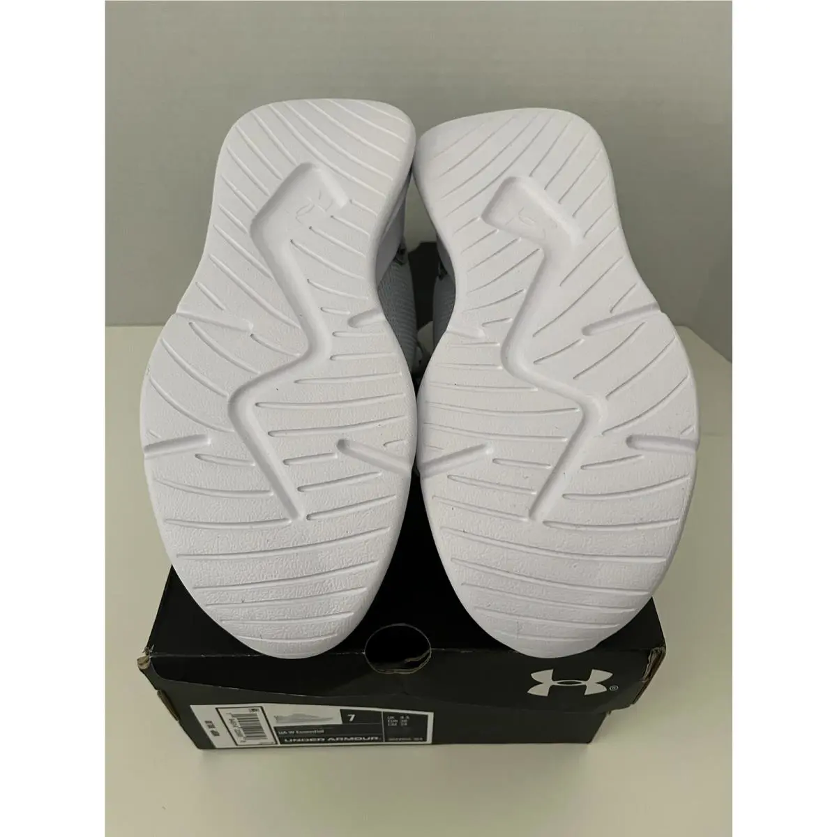 Under Armour shoes - Essential - Essential - 3022955-104 - Gray 3