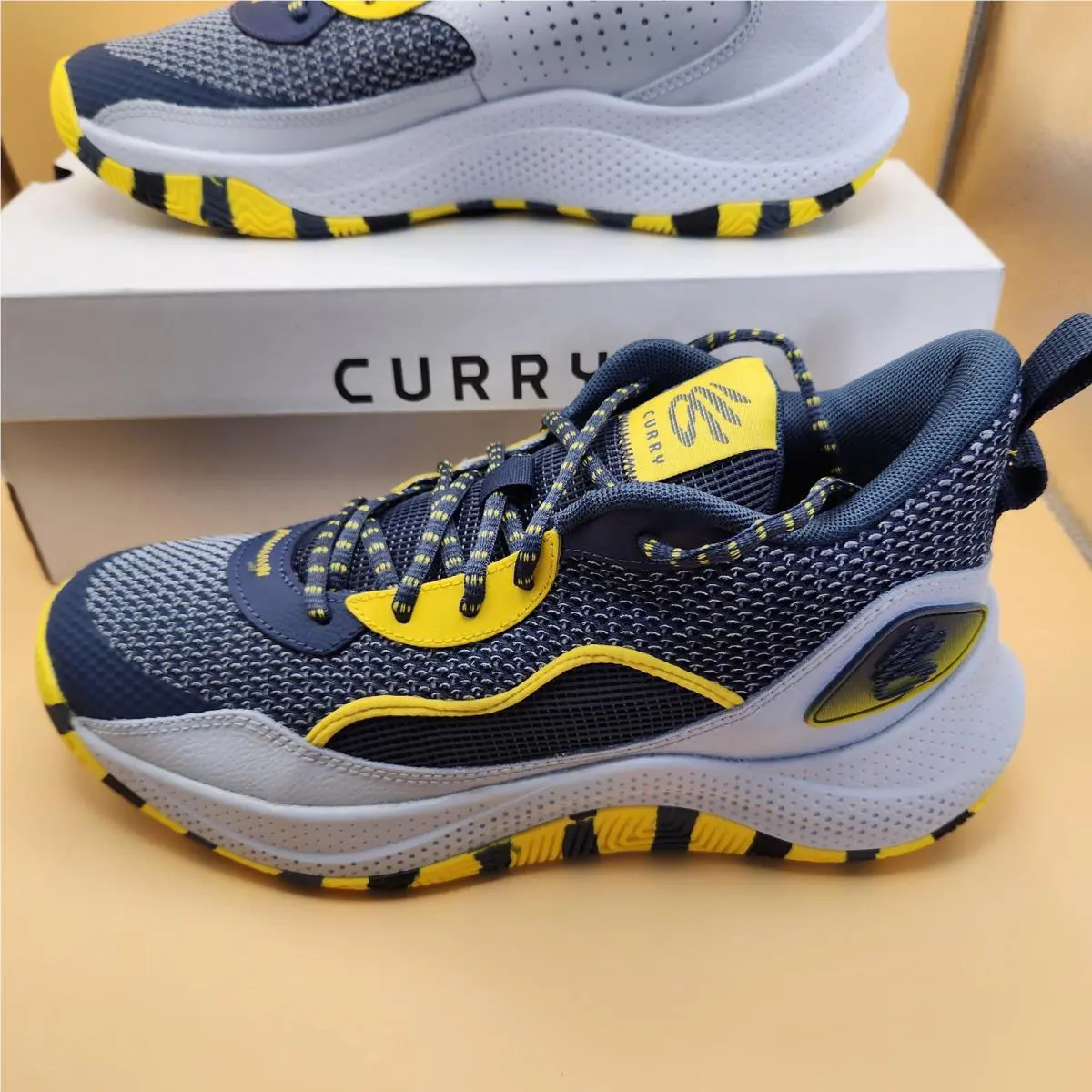 Under Armour shoes - Under Armour Curry 3Z5 - Curry - Blue 1
