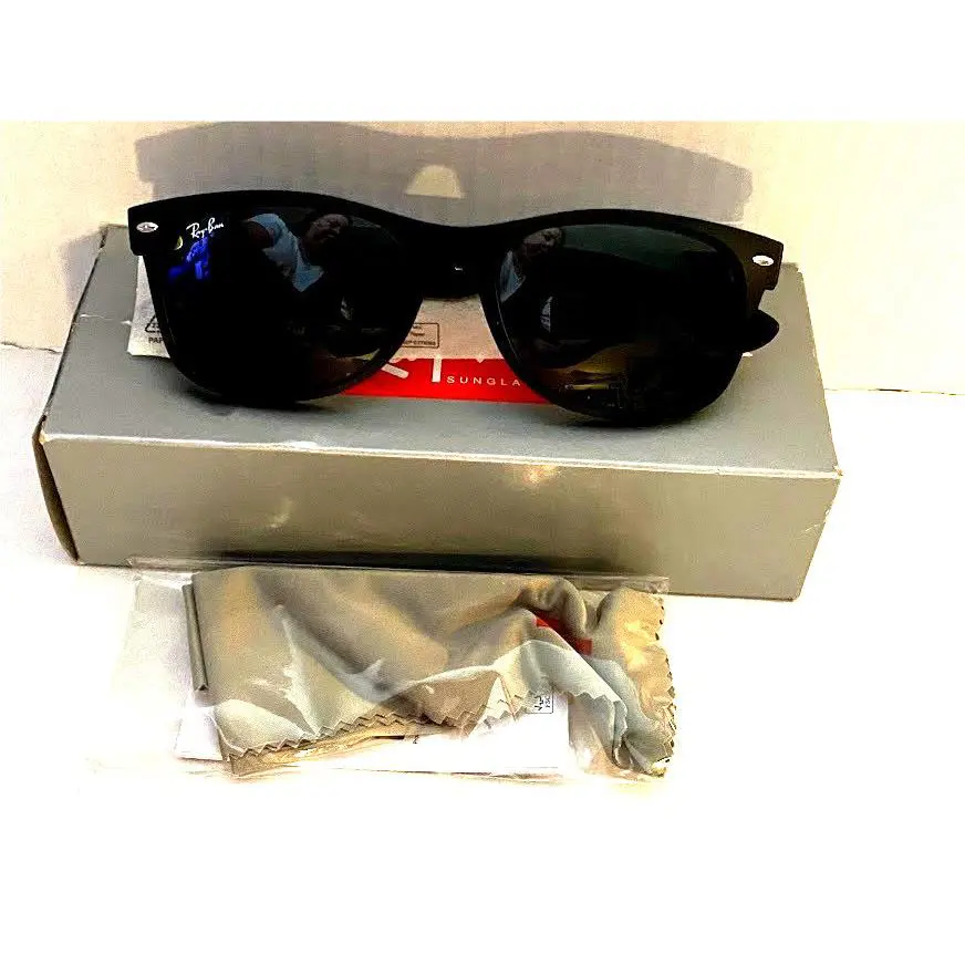 Ray-ban Wayfarer Black Rubber G-15 Green Sunglasses ORB2132 55mm