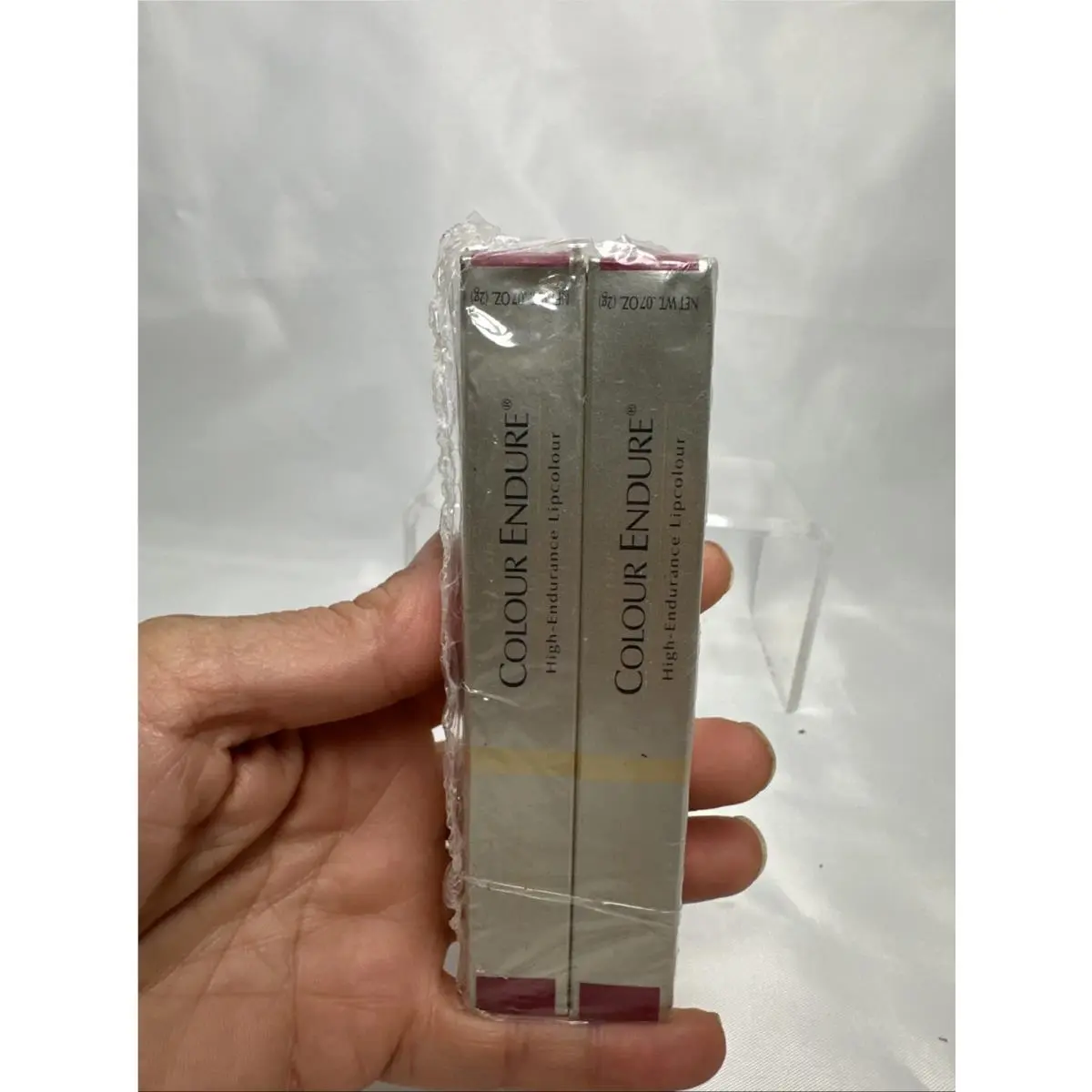 2 L`oreal Superior Colour Endure LIPSTICK-520 Mauve ON