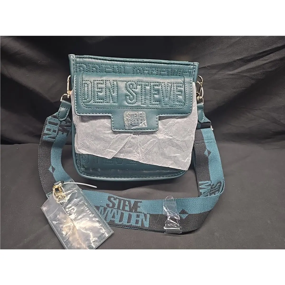 Steve Madden Emerald Zip Top Crossbody Bag W/ Tags and ID Wallet Bmezza Web