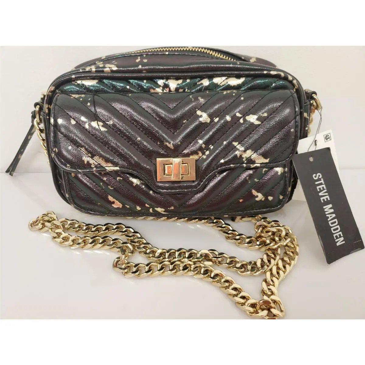 Steve Madden Womens Bmoto Crossbody Chain Handbag Gold Black