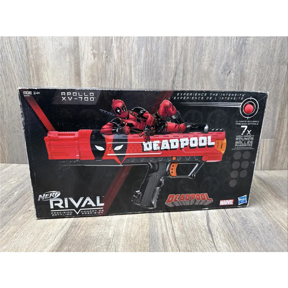 Nerf Rival Marvel Deadpool Apollo XV-700 Red Blaster - Hasbro 2017