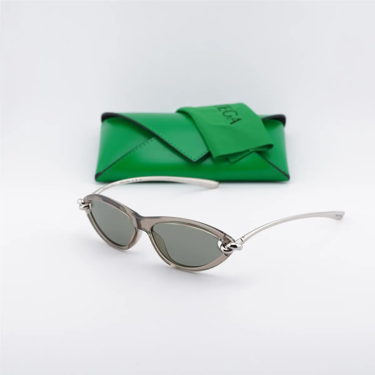 BV1390S 005 Beige/silver/green 56-14-145 Sunglasses by Bottega Veneta