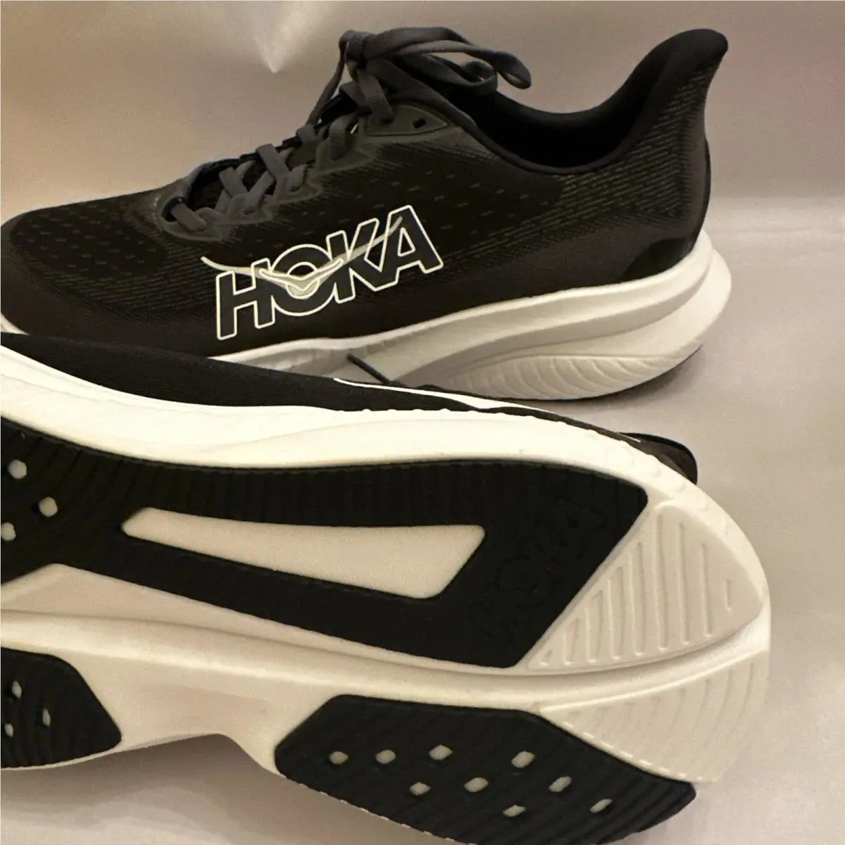 Hoka shoes - Hoka One One Mach 6 - Black 4