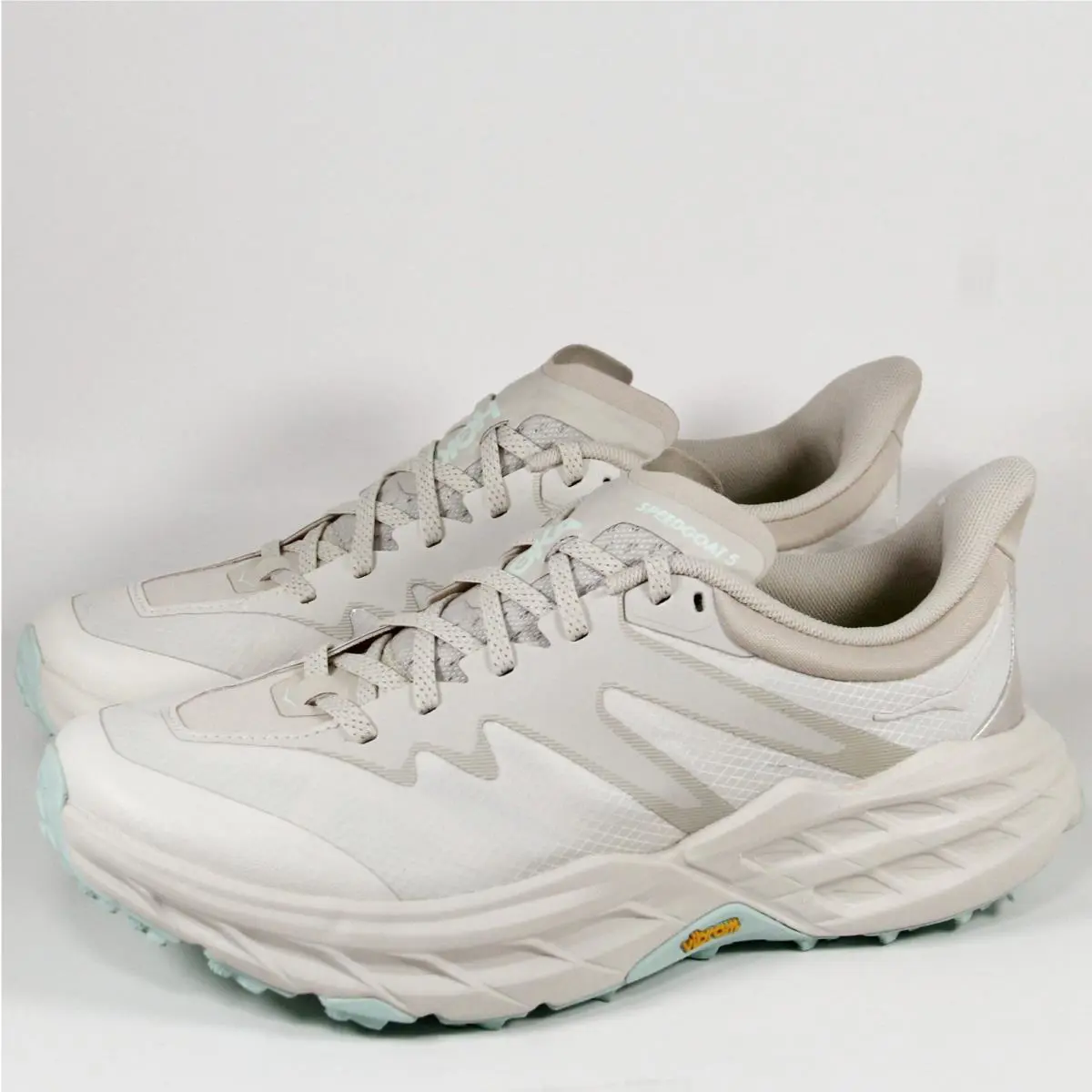 Hoka shoes - Hoka One One Speedgoat 5 - 1150917-OMLK - Beige 0