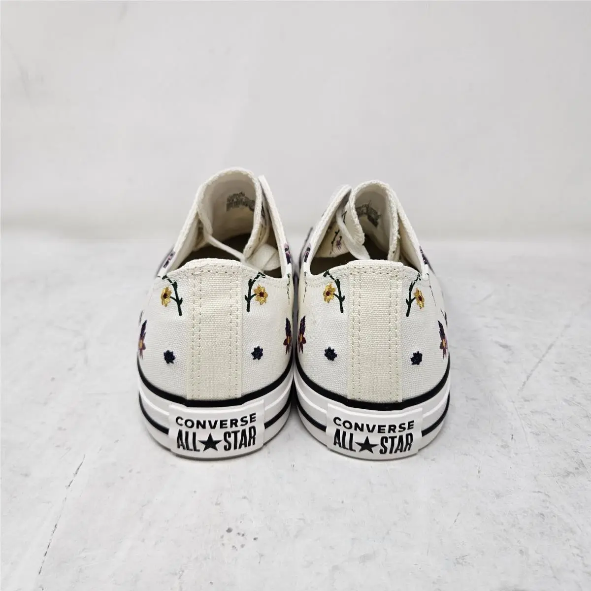 Converse shoes - Converse Chuck Taylor All Star Low - A16521F - White (UPC: 194435651392) 3