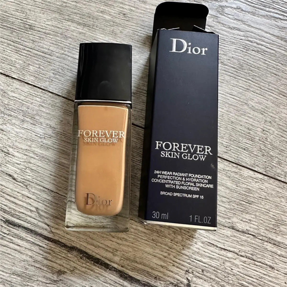 Dior Warm Glow Forever Skin Glow Wear Radiant Foundation SPF15 4W 24 Hour