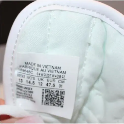 Converse shoes - White 5