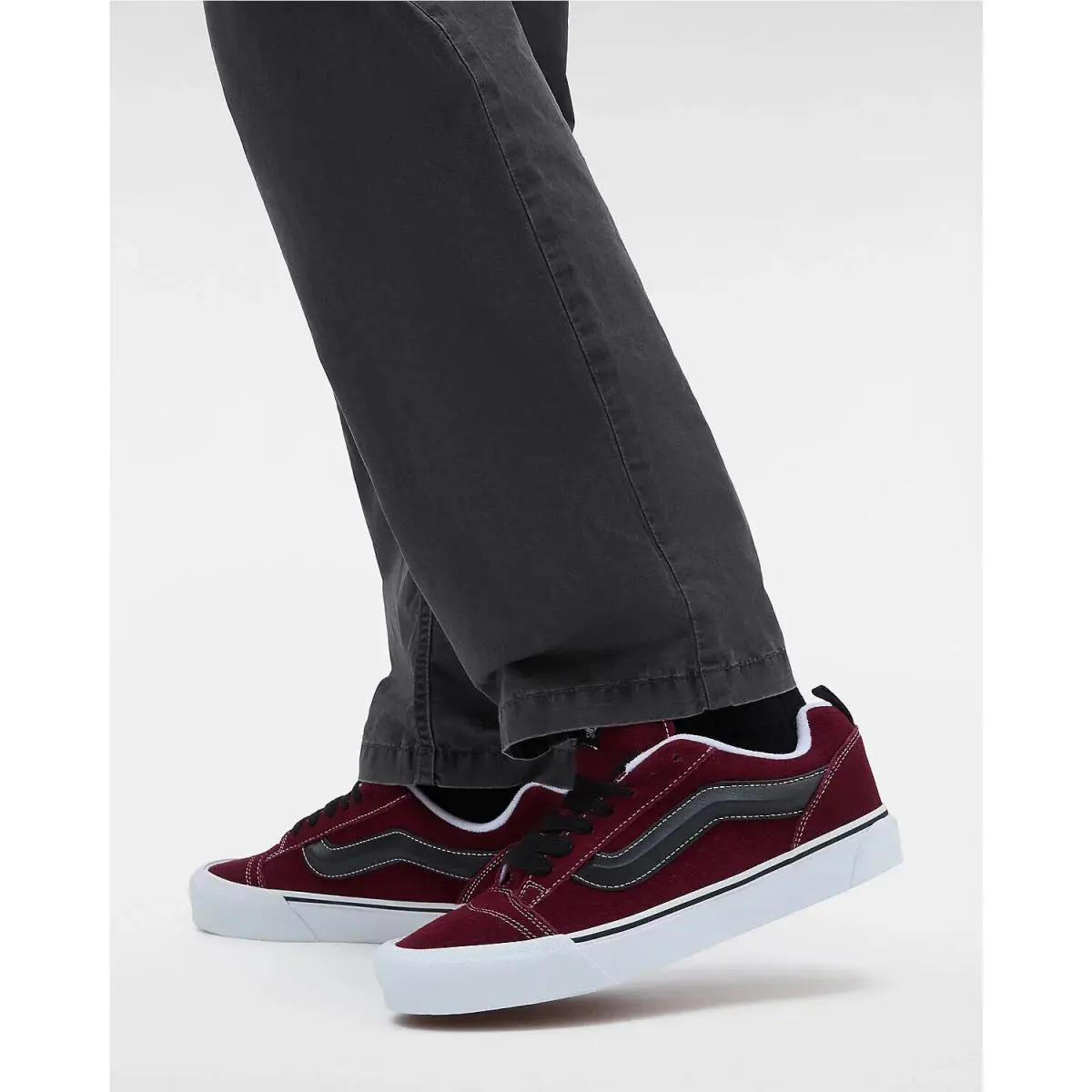 Vans shoes - VANS Knu Skool - Knu Skool - VN0009QC02Y - Red 3