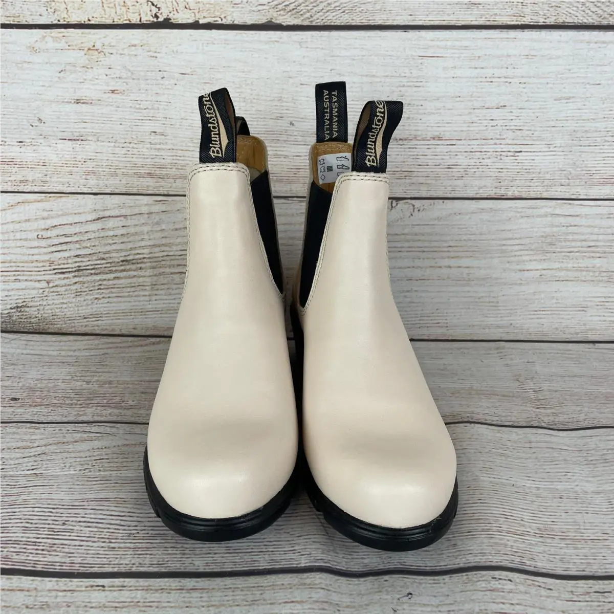 Blundstone shoes - White 1