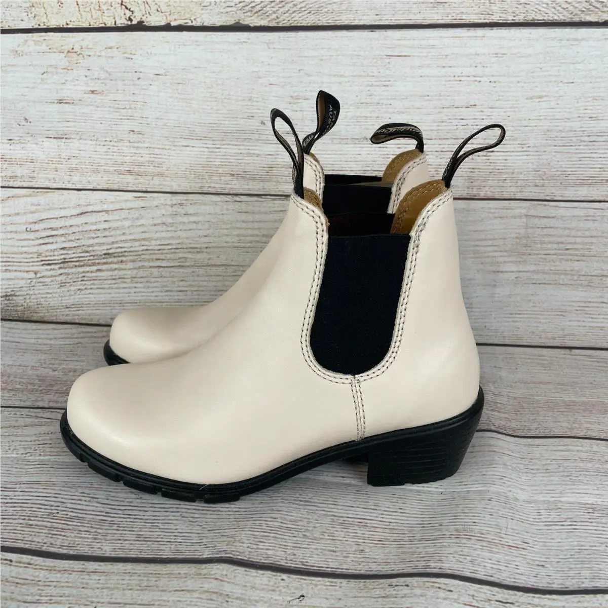Blundstone shoes - White 4