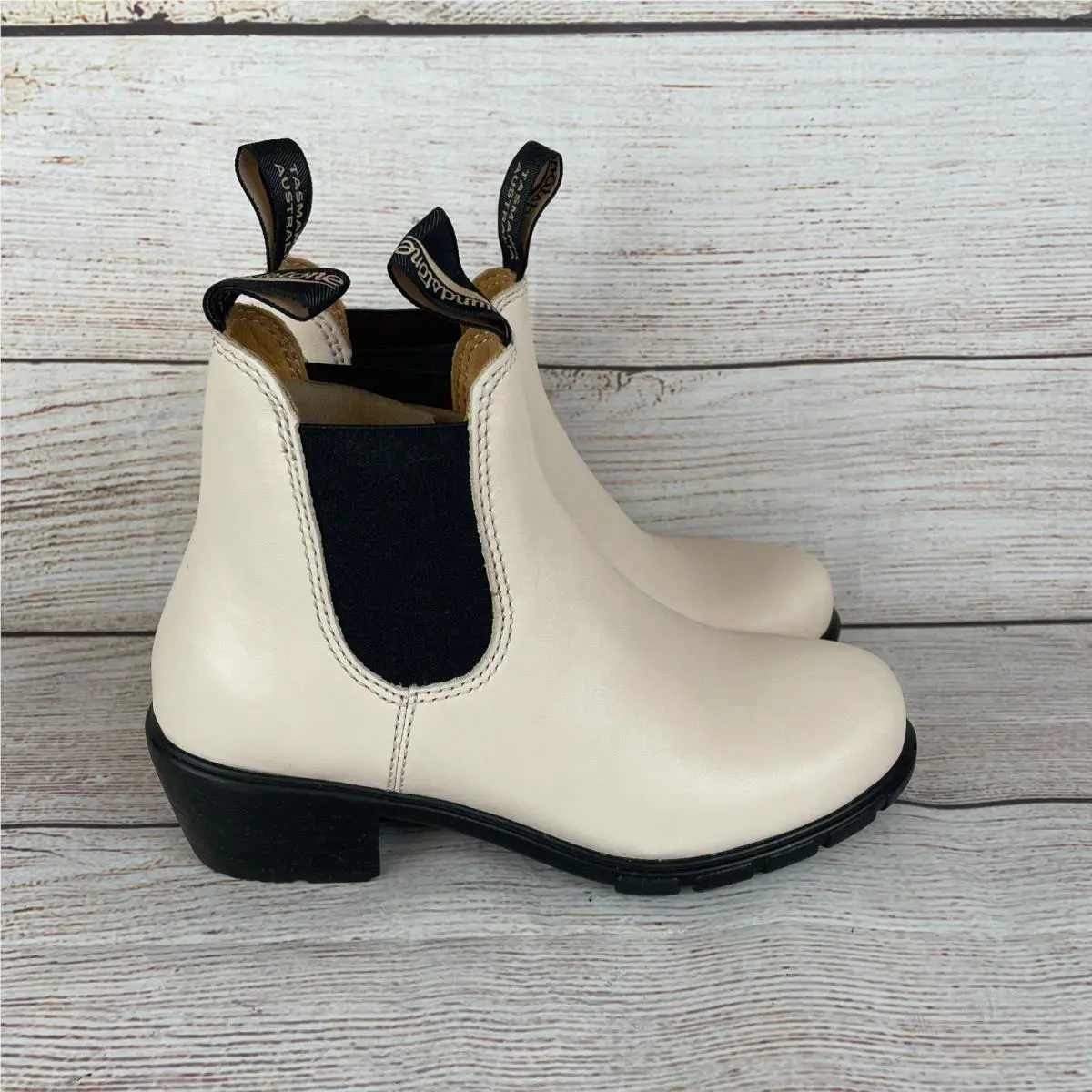 Blundstone shoes - White 2