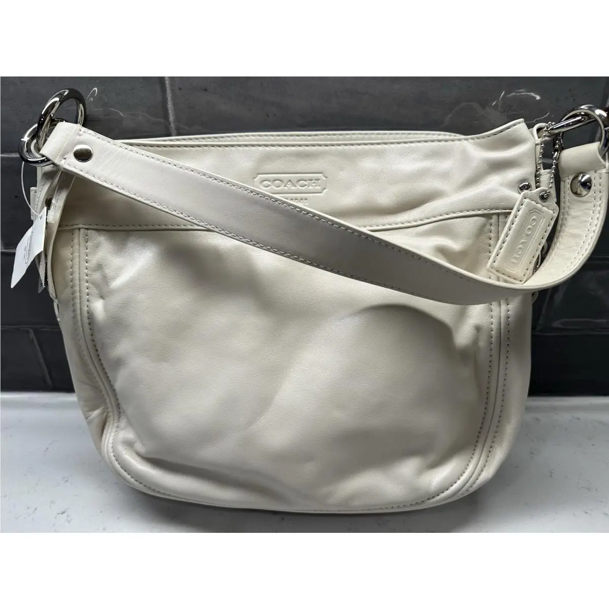 Coach Off-white Leather Shoulder Hobo Bag – Pink Interior Zipper Closure