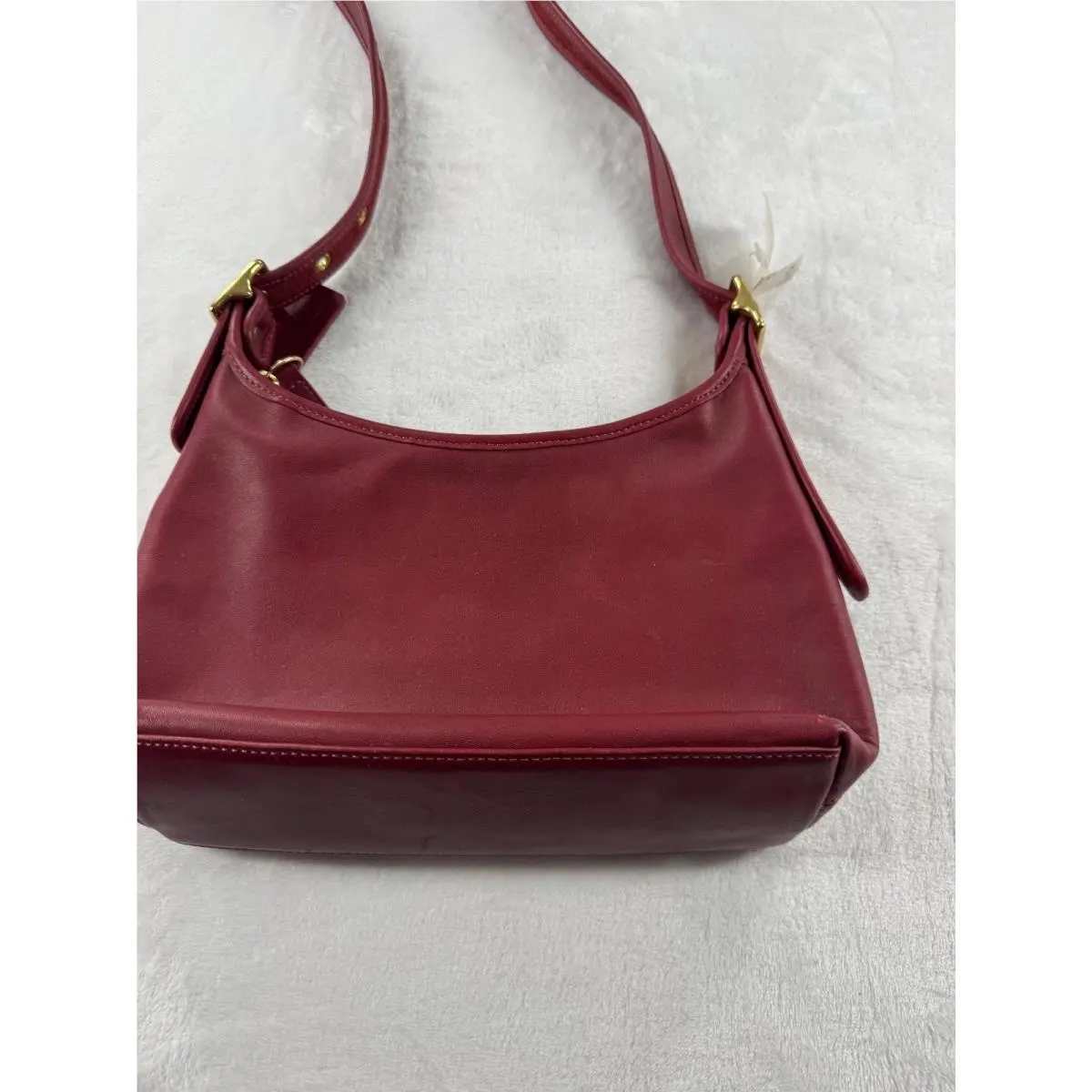 Coach Legacy Hobo Baguette Shoulder Bag Women`s Red Leather Adjustable Strap