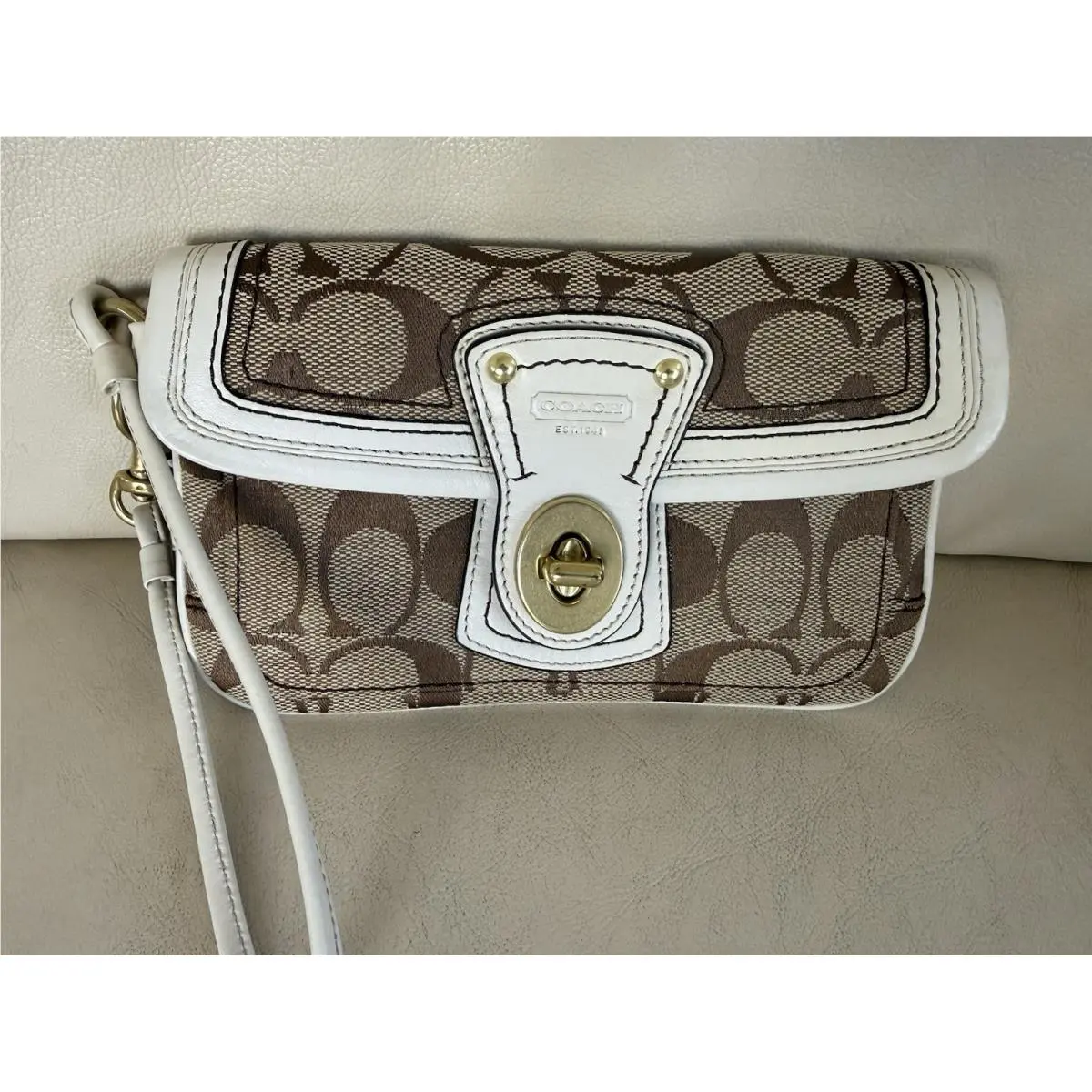 Nwot Coach Legacy Wristlet
