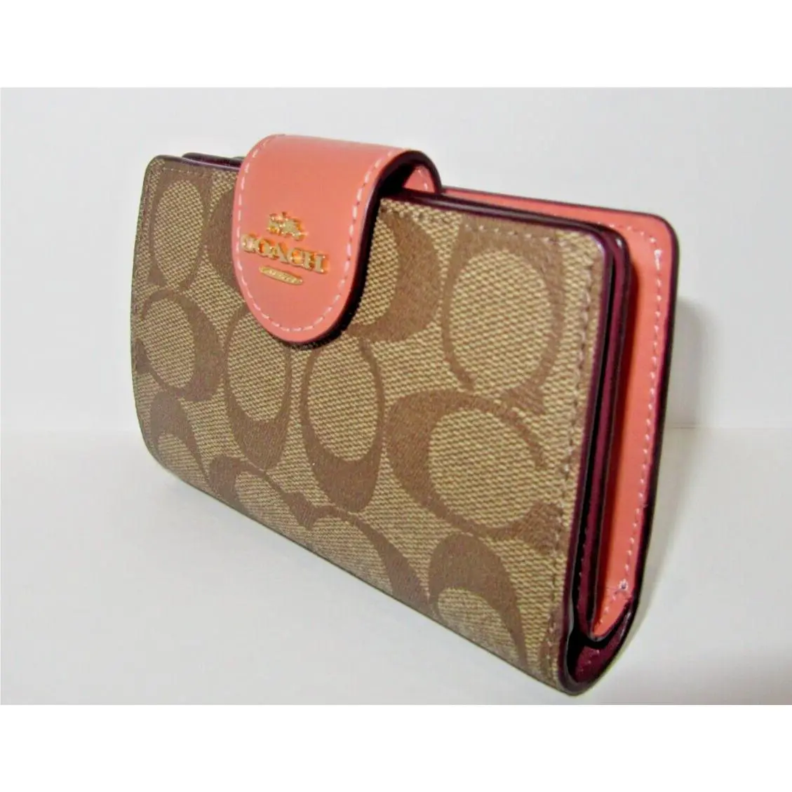 Coach C0082 Signature Medium Corner Zip Wallet Khaki Light Coral NWT$178