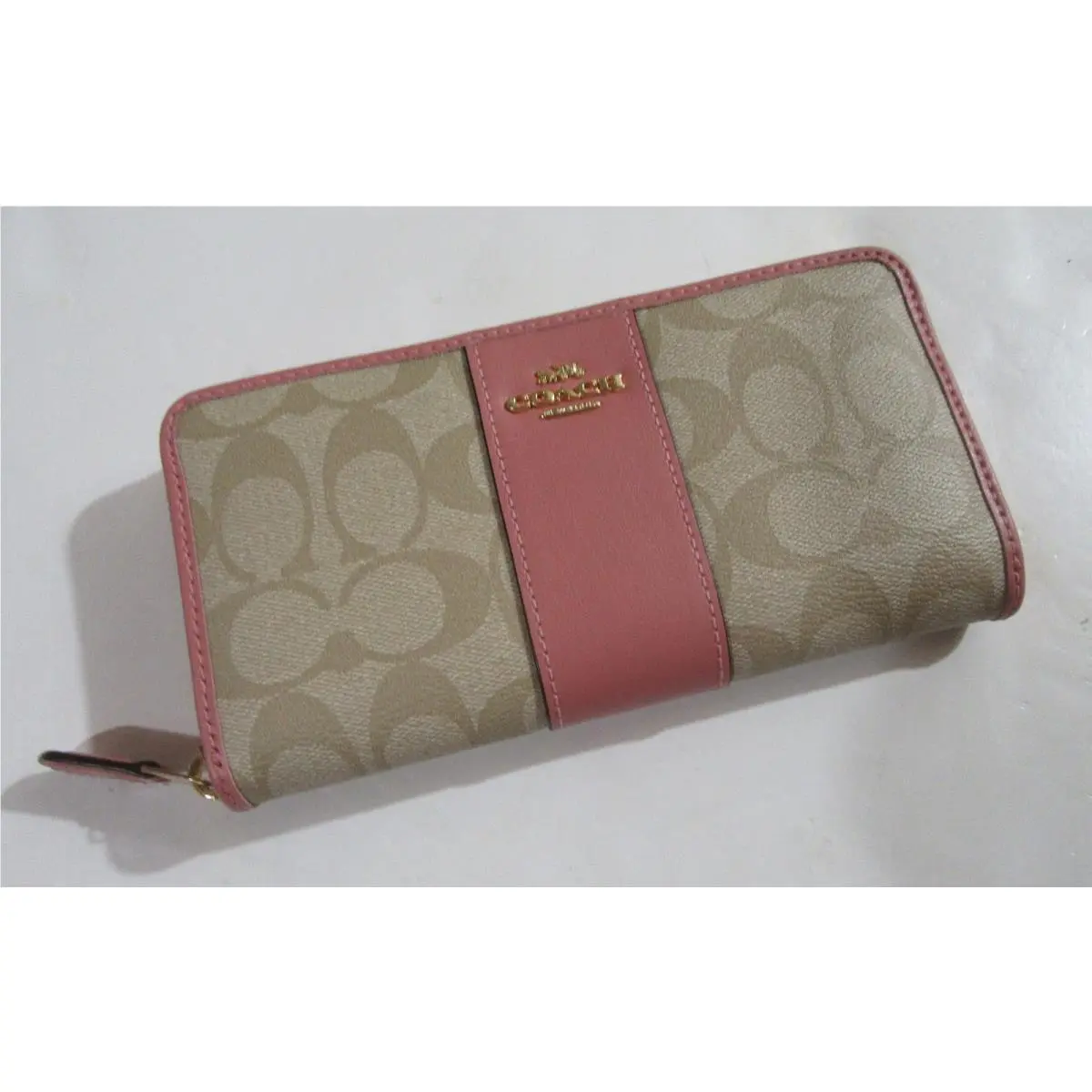 Coach F54630 Signature Pvc Leather Accordian Zip Wallet Lt. Khaki / Vntg. Pink