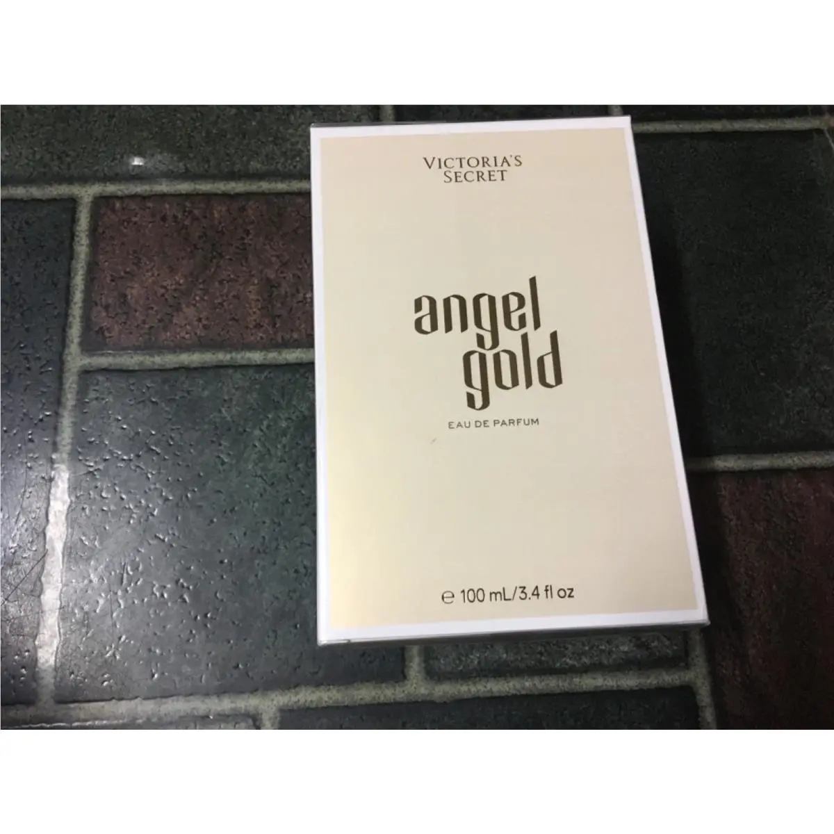 Victoria Secret Angel Gold Eau de Parfum 100 mL/3.4 fl oz Box