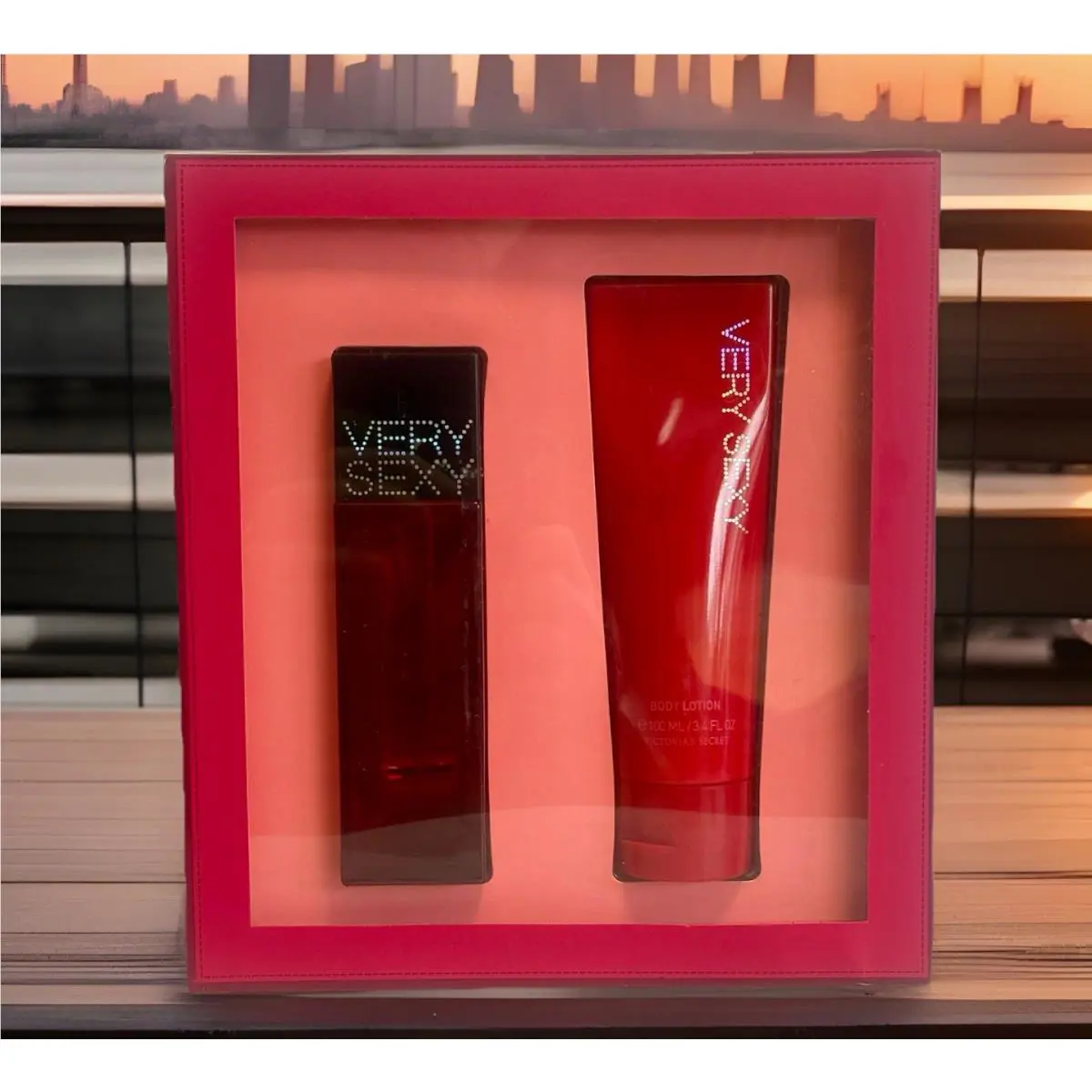 Very Sexy by Victoria Secret 75ml/2.5oz Edp Spray 3.4oz Body Lotion Gift Set